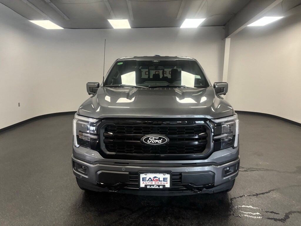 2025 Ford F-150 Lariat photo 3