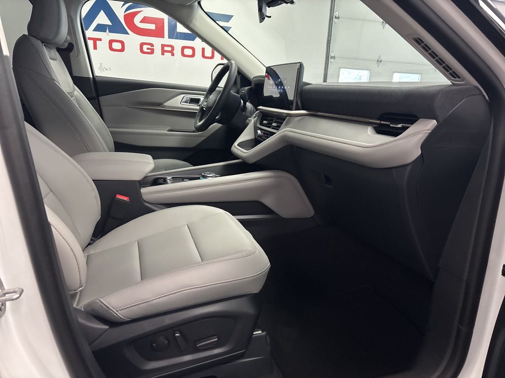 2026 Ford Explorer Active - Photo 31
