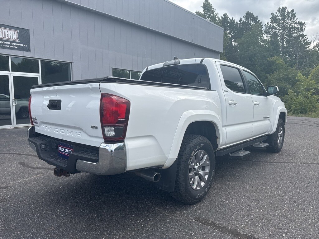 2018 Toyota Tacoma V6 photo 2