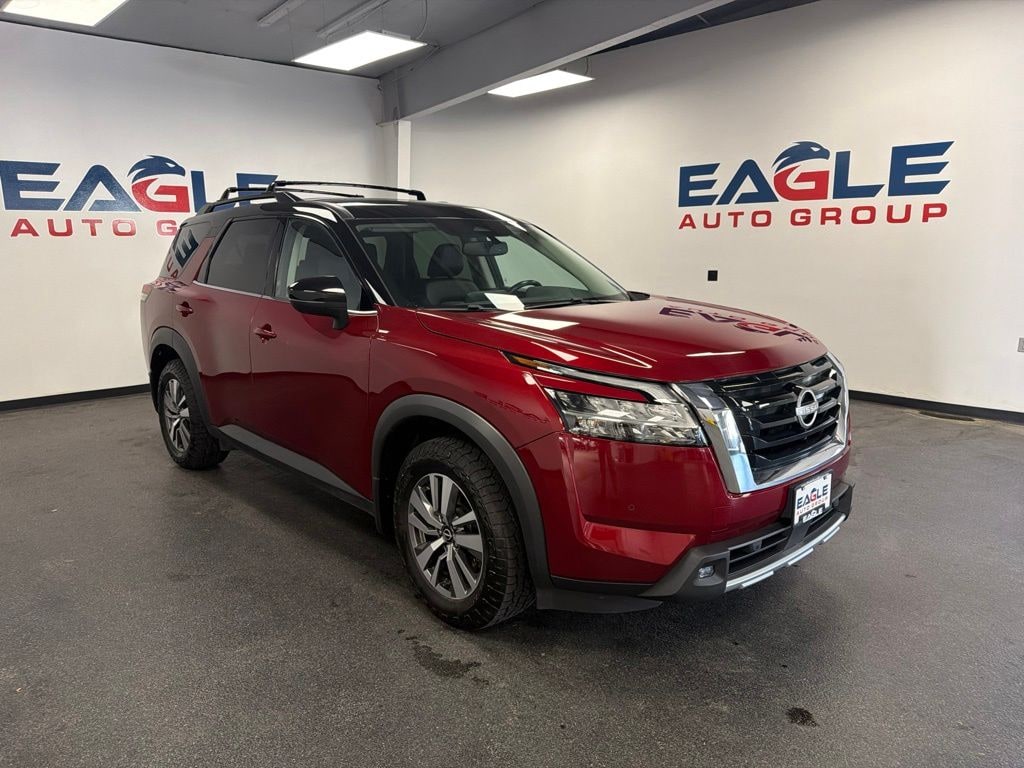 Used 2022 Nissan Pathfinder SL SUV