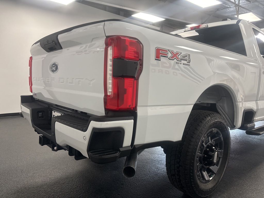 2026 Ford F-350 Super Duty XL - Photo 14