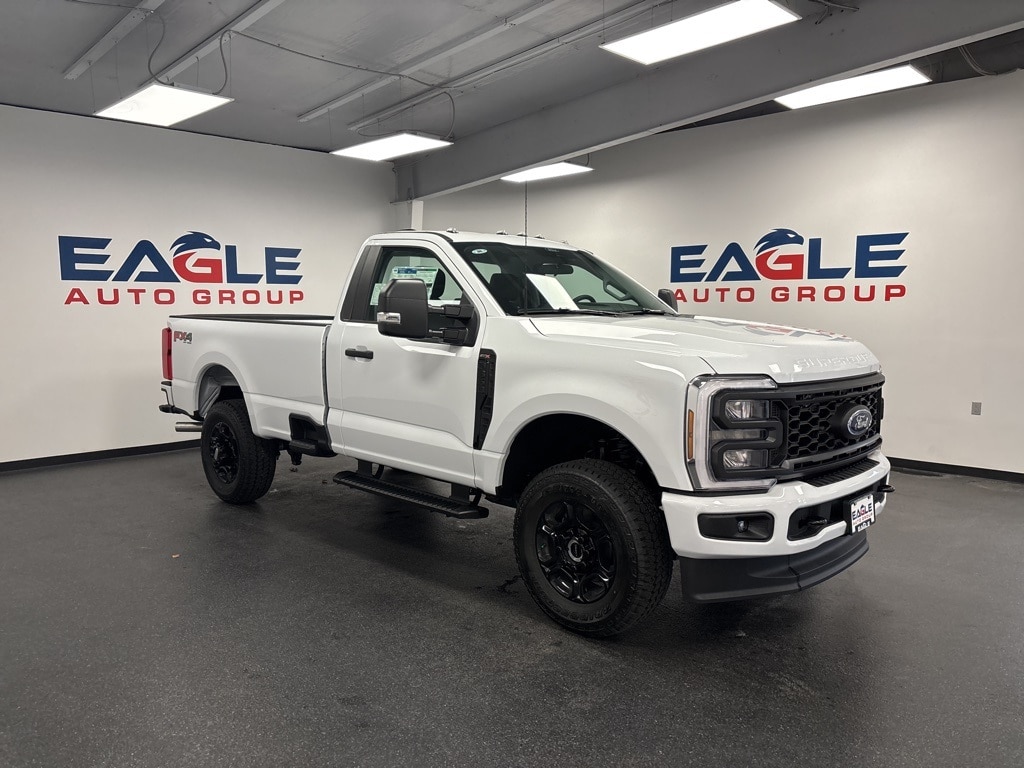 2026 Ford F-350 Super Duty XL's photo