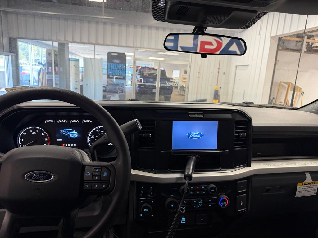 2026 Ford F-350 Super Duty XL - Photo 15