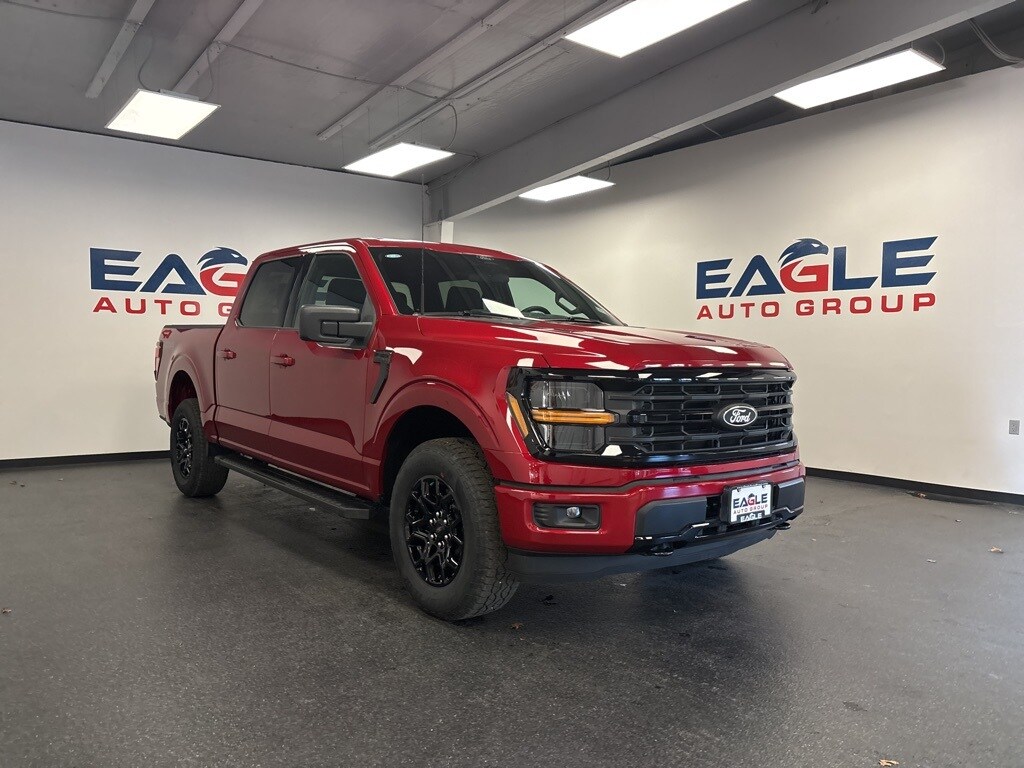 2025 Ford F-150 XLT photo 2