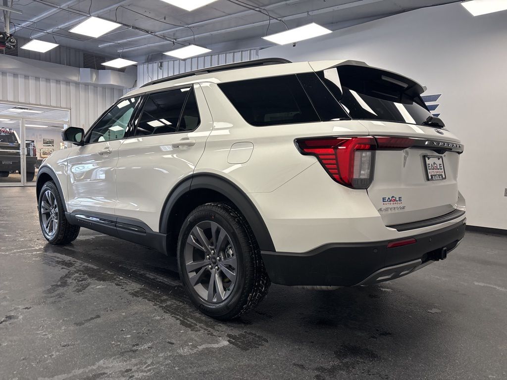 2026 Ford Explorer Active - Photo 8