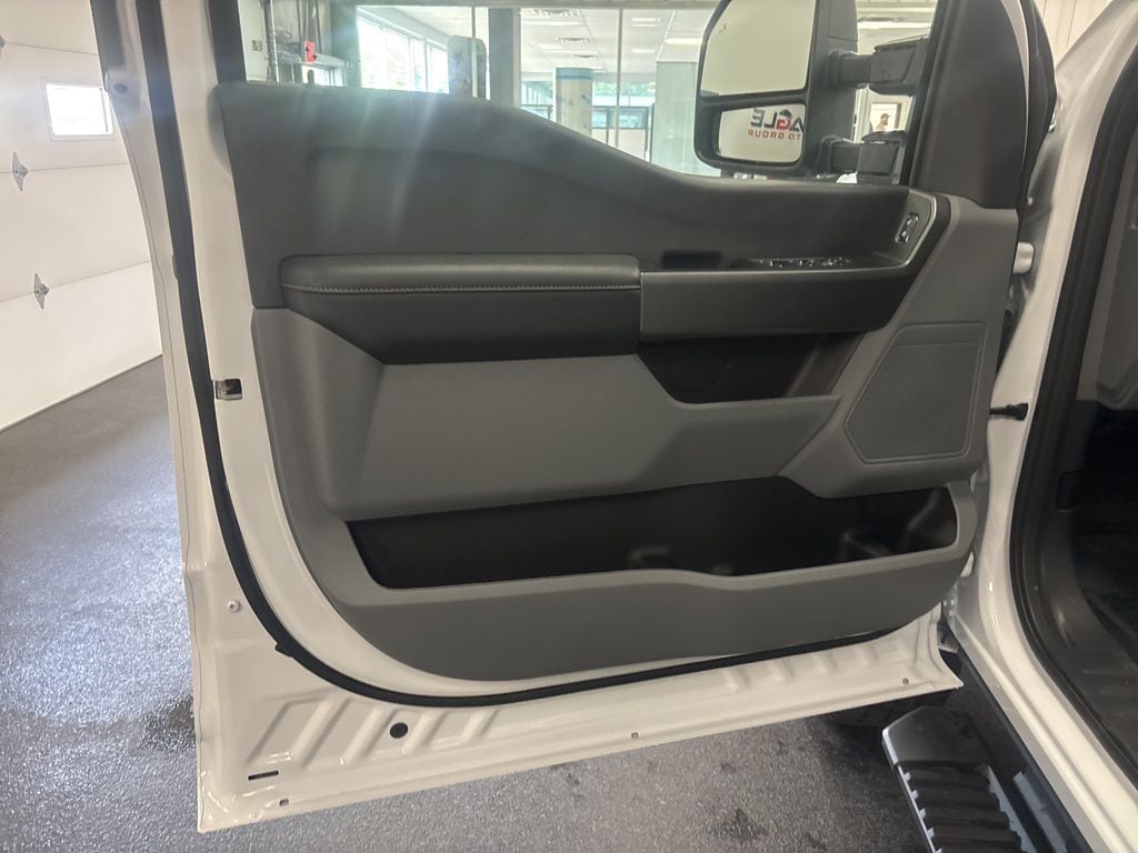 2026 Ford F-350 Super Duty XL - Photo 22
