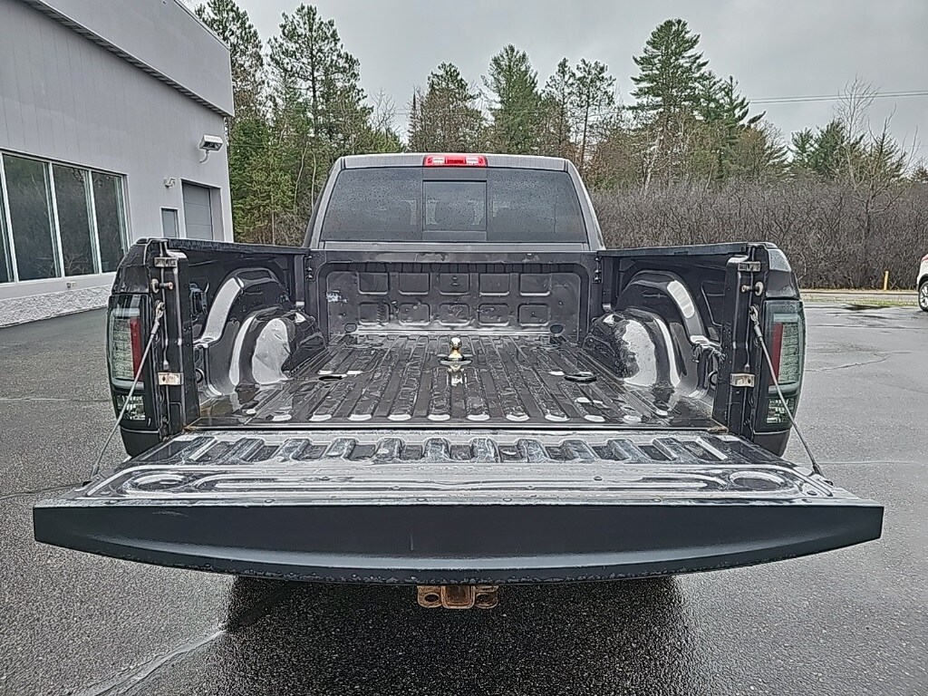 2016 Ram 3500 Laramie photo 4
