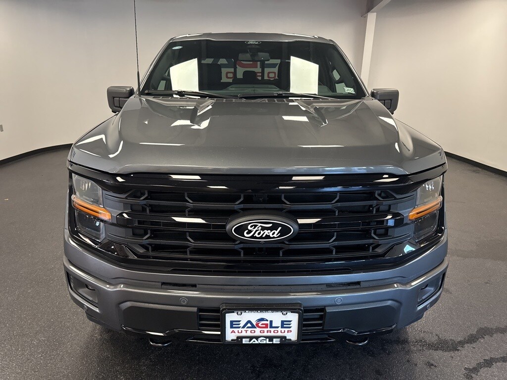 2025 Ford F-150 XLT photo 3