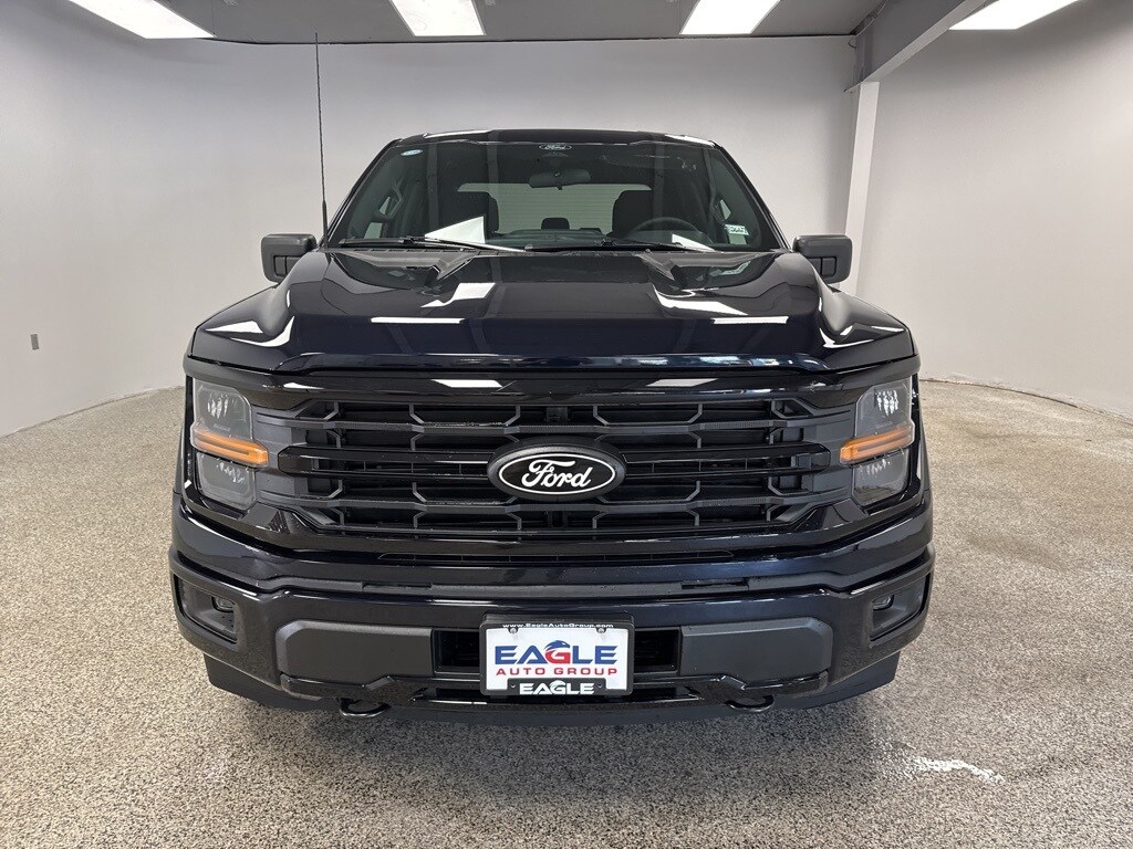 2025 Ford F-150 XLT photo 3