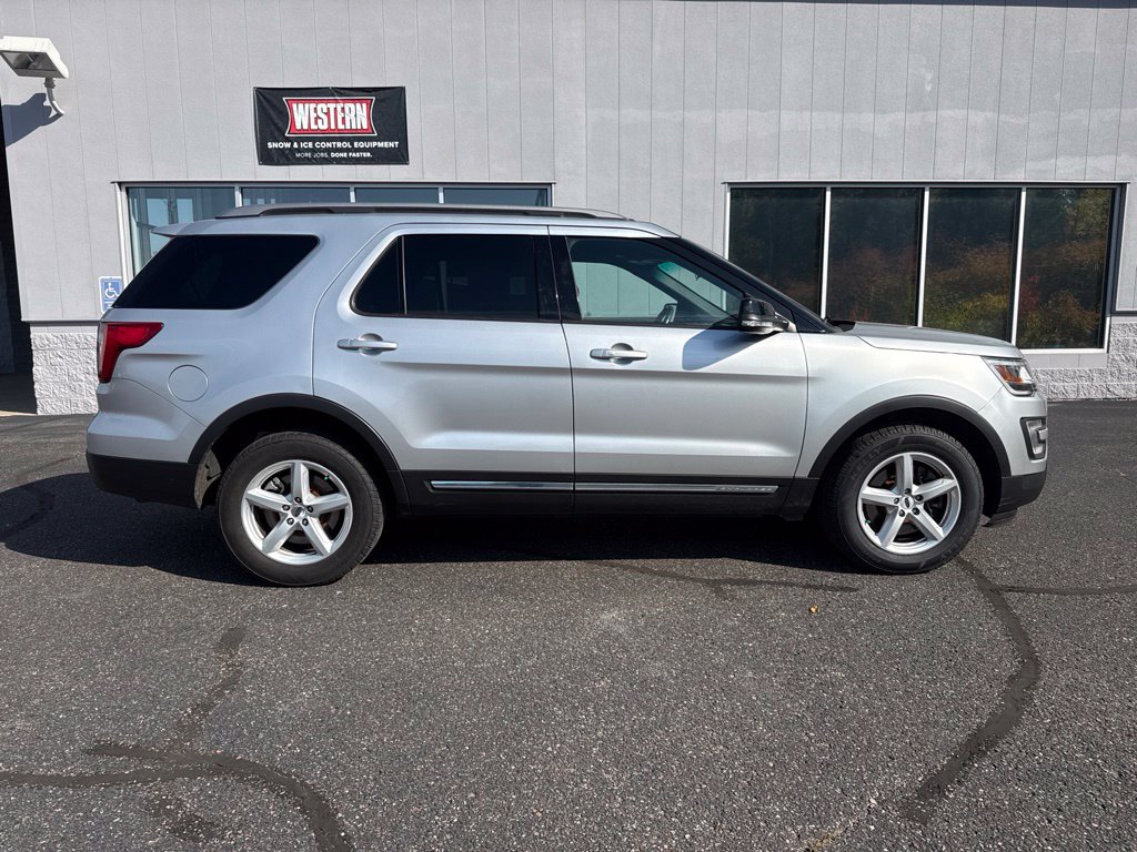 Used 2017 Ford Explorer XLT SUV