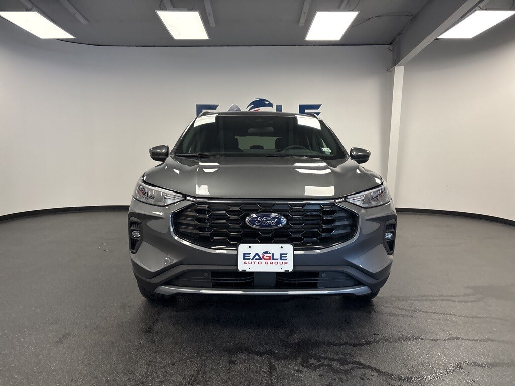 2026 Ford Escape Hybrid ST-Line Select photo 3