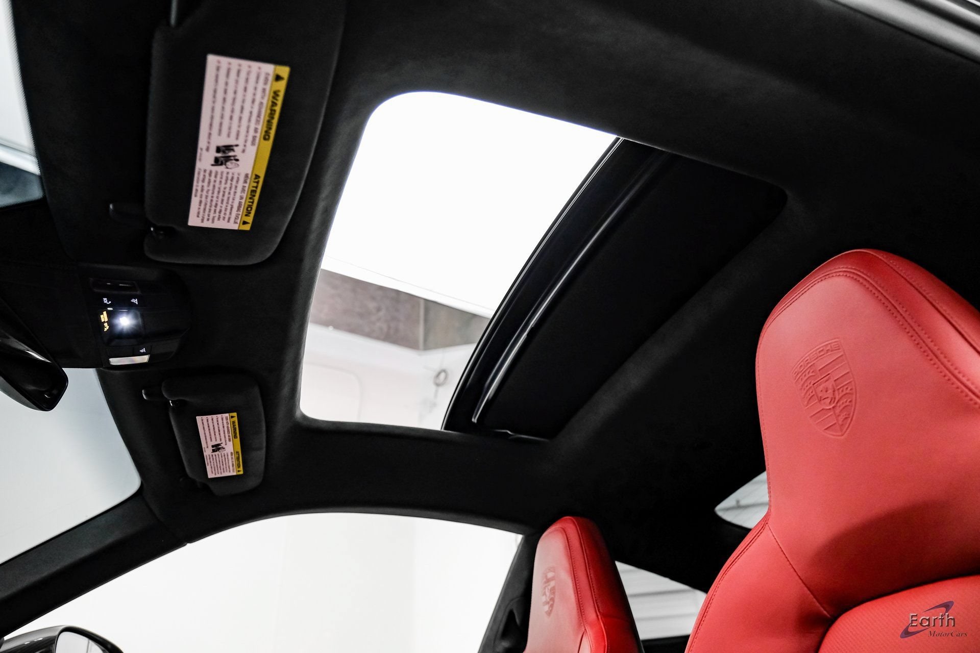 2024 Porsche 911 GTS - Photo 37