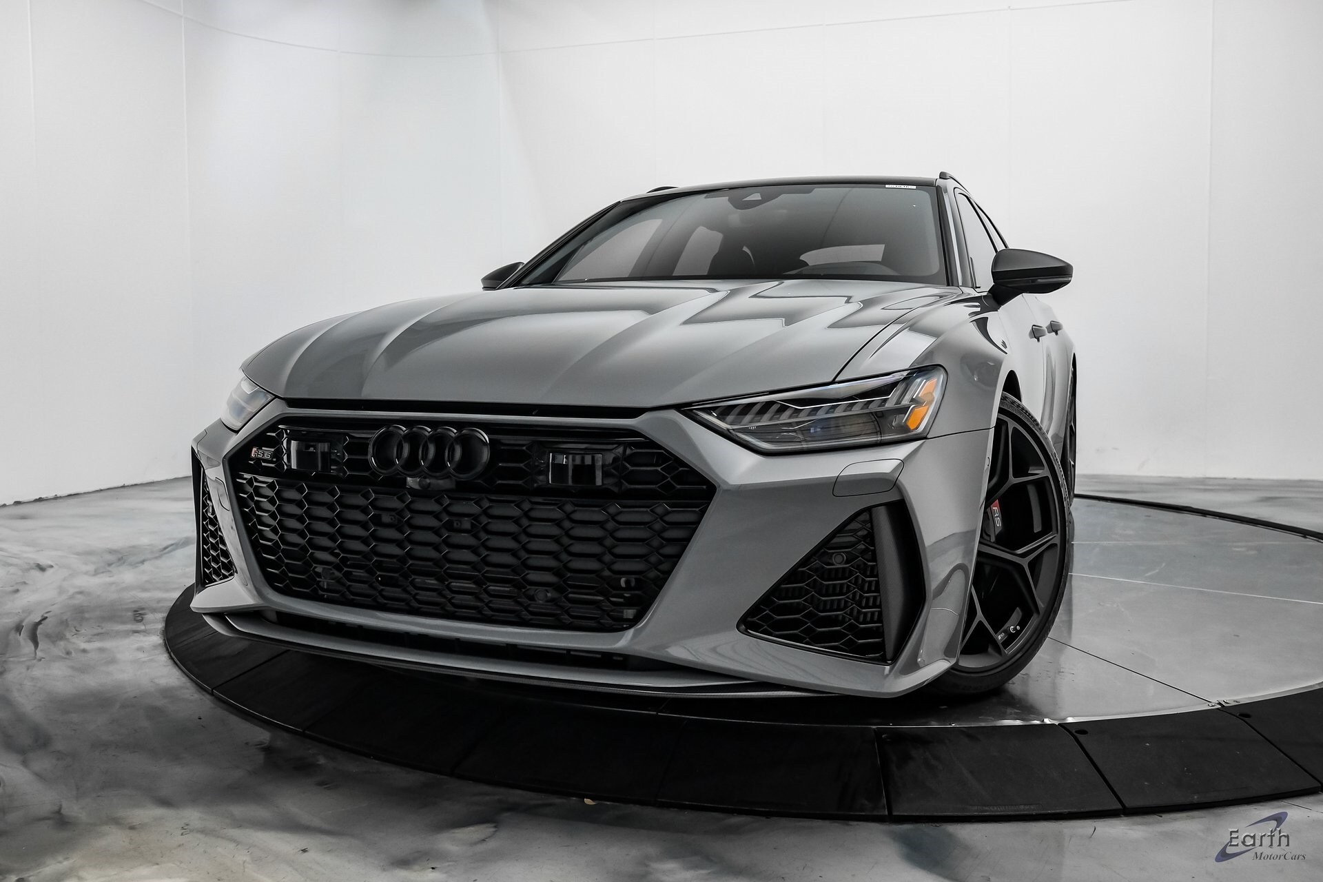 2025 Audi RS 6 Avant Performance Base photo 2