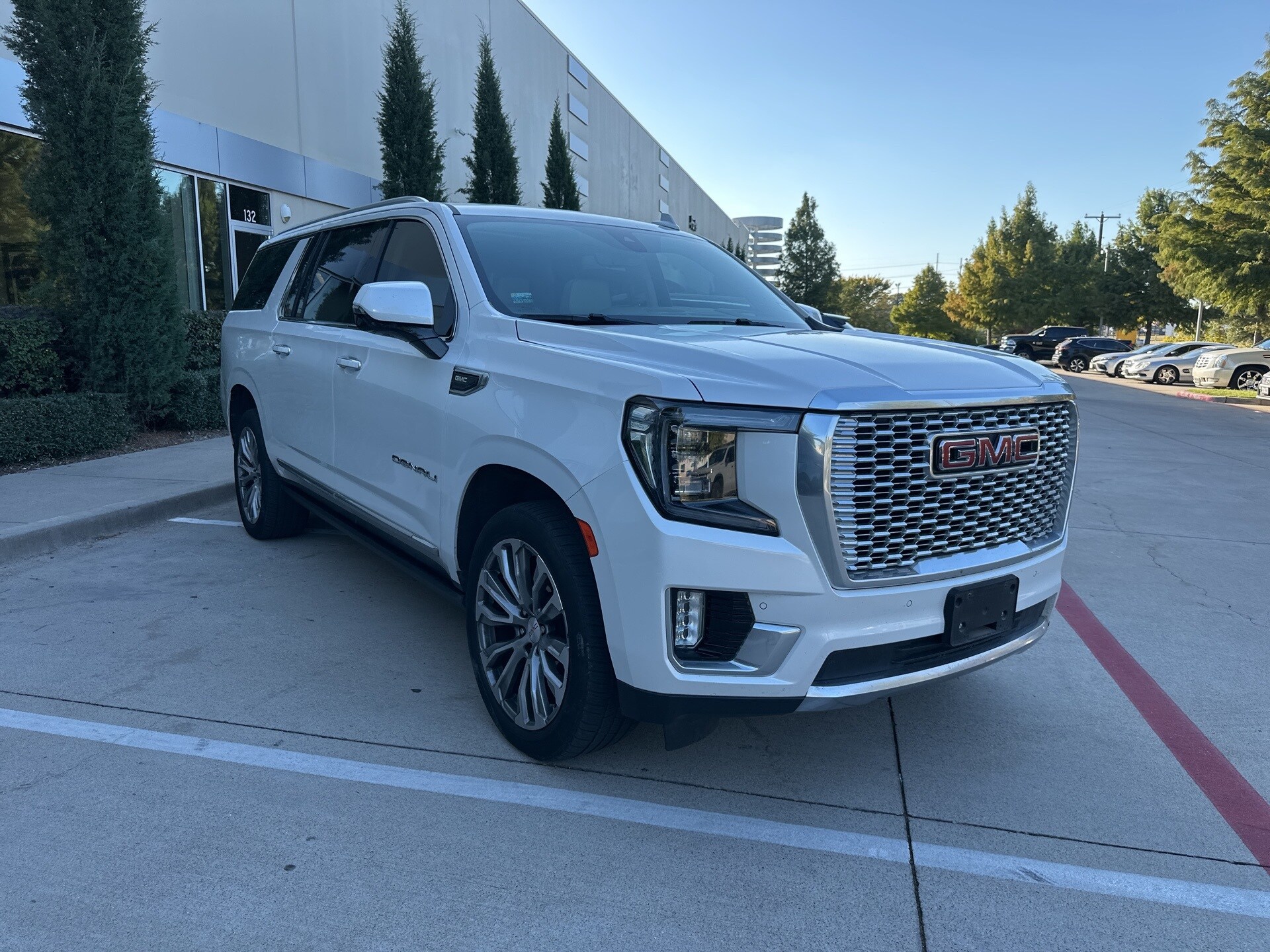 2021 Gmc Yukon XL Denali photo 3