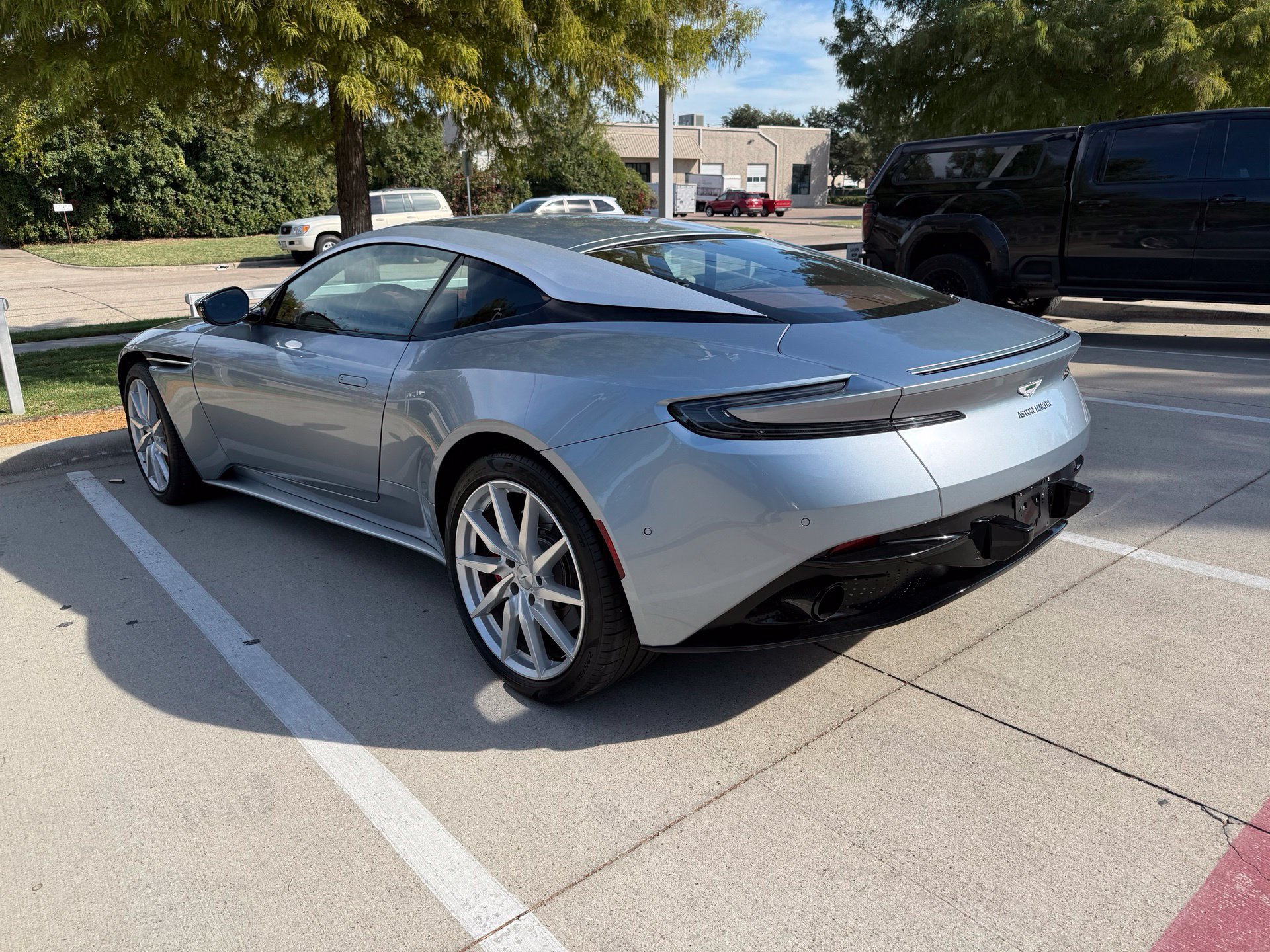 Used 2018 Aston Martin DB11 Dark Chrome Jewellery Pack and Dark Exterior Finis 2D Coupe
