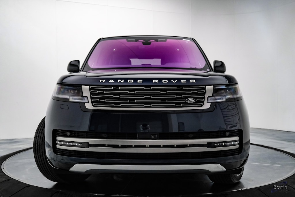Used 2023 Land Rover Range Rover SE Gloss Grand Black Veneer Black Contrast Roof 4D Sport Utility