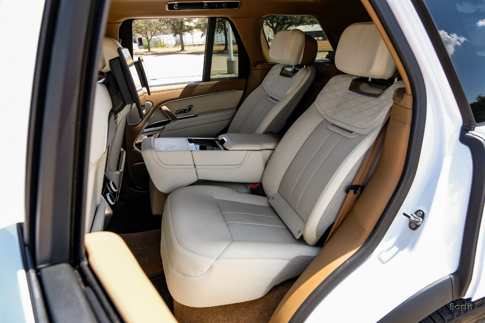 2024 Land Rover Range Rover SV - Photo 64