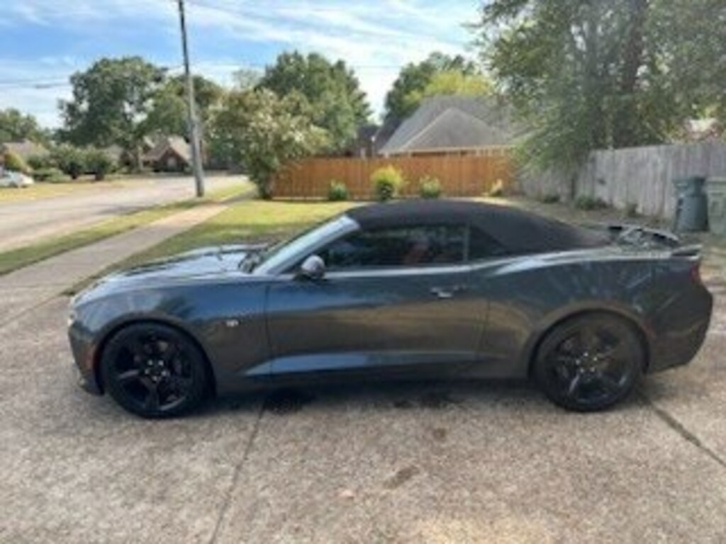 Used 2017 Chevrolet Camaro SS 1SS Red Leather Seat Covers 20 Black Wheels Convertible