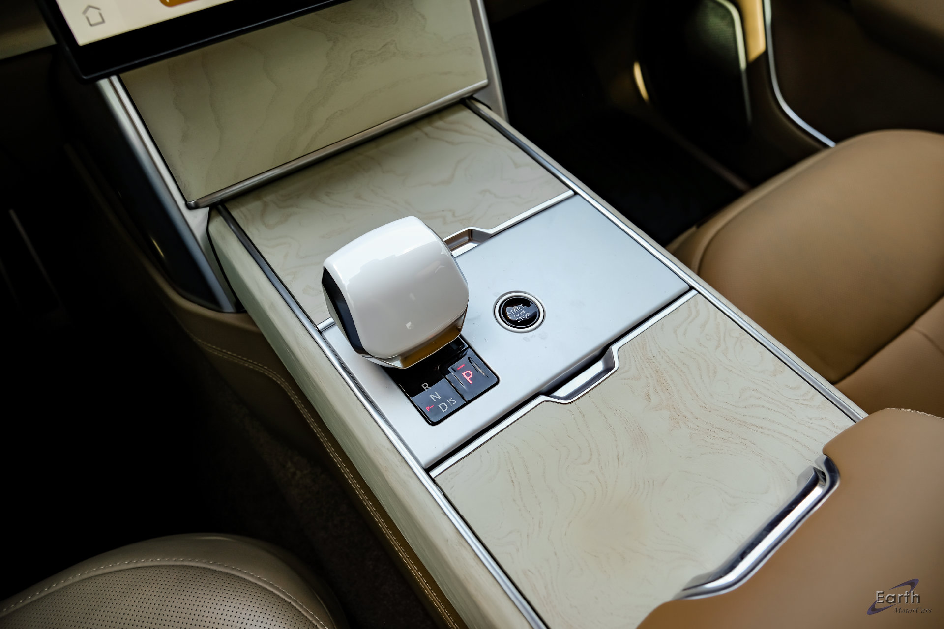 2024 Land Rover Range Rover SV - Photo 38