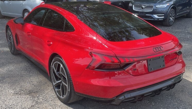 2023 Audi RS e-tron GT Base photo 2