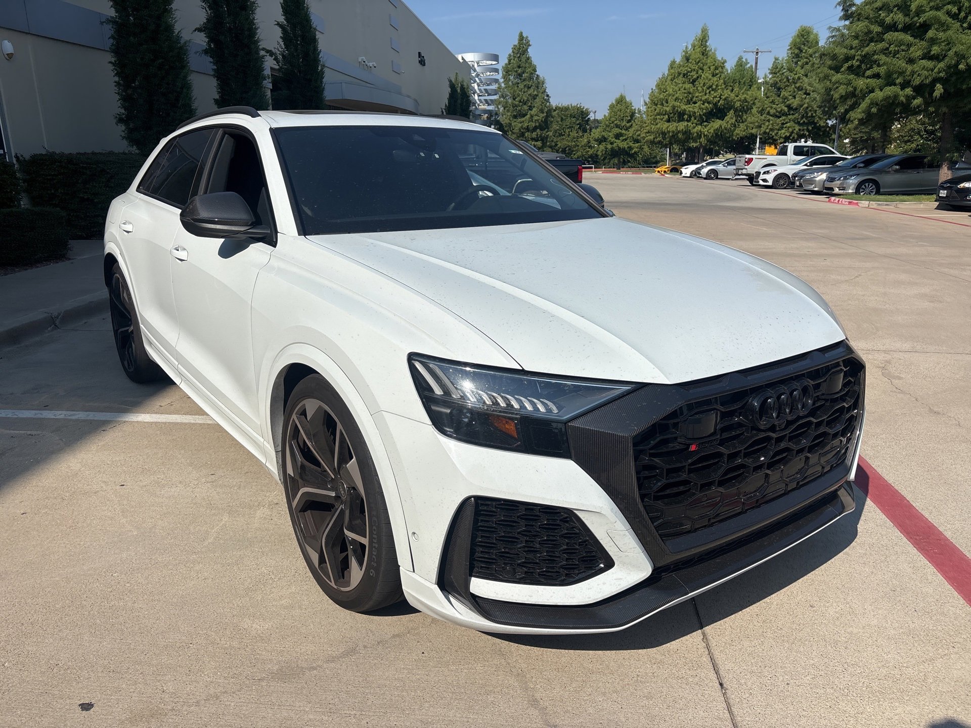 2023 Audi RS Q8 photo 4
