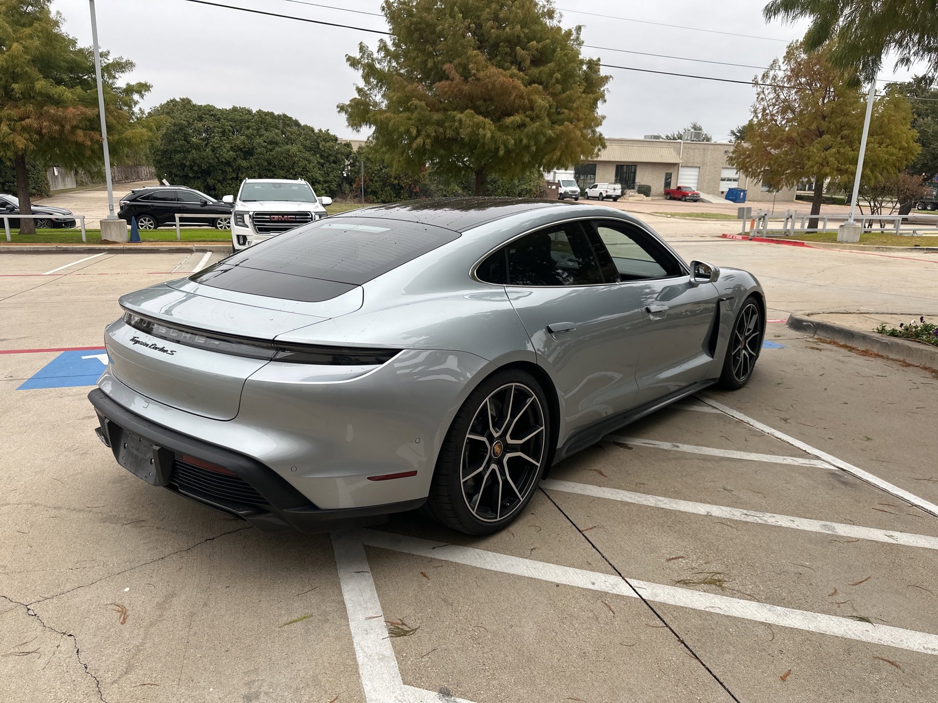 2023 Porsche Taycan Turbo S photo 4