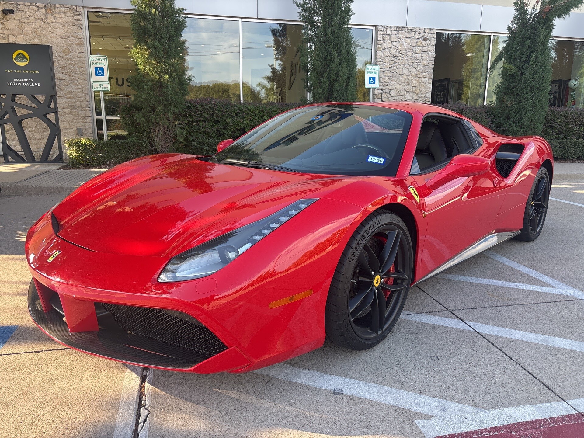 2017 Ferrari 488 Spider photo 2