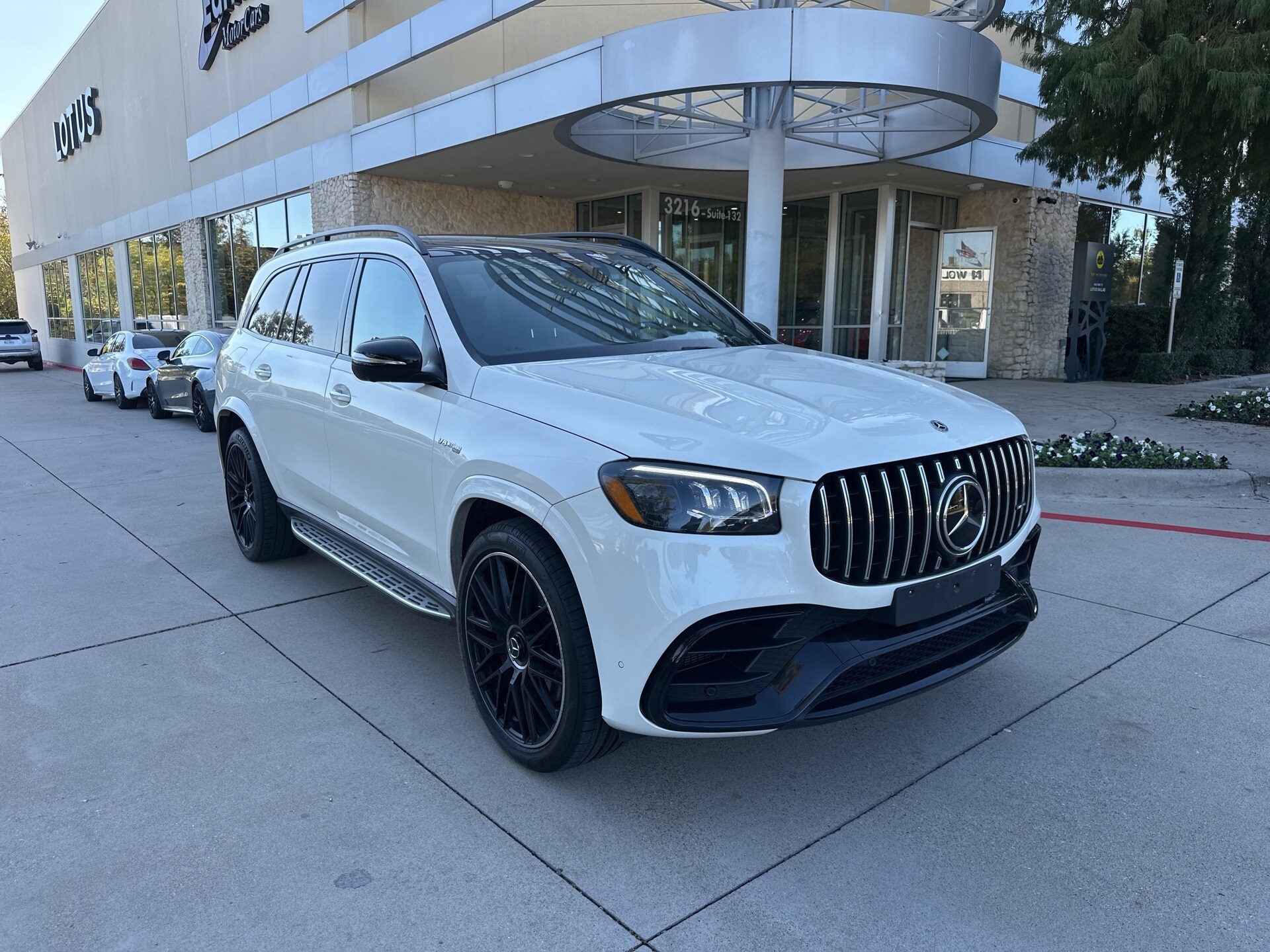 2022 Mercedes Benz GLS 63 4MATIC AMG photo 3