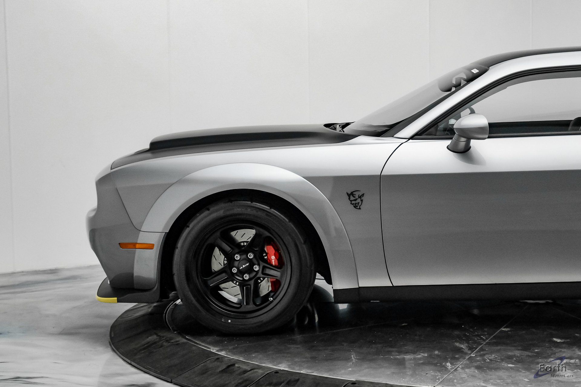 2018 Dodge Challenger SRT - Photo 9