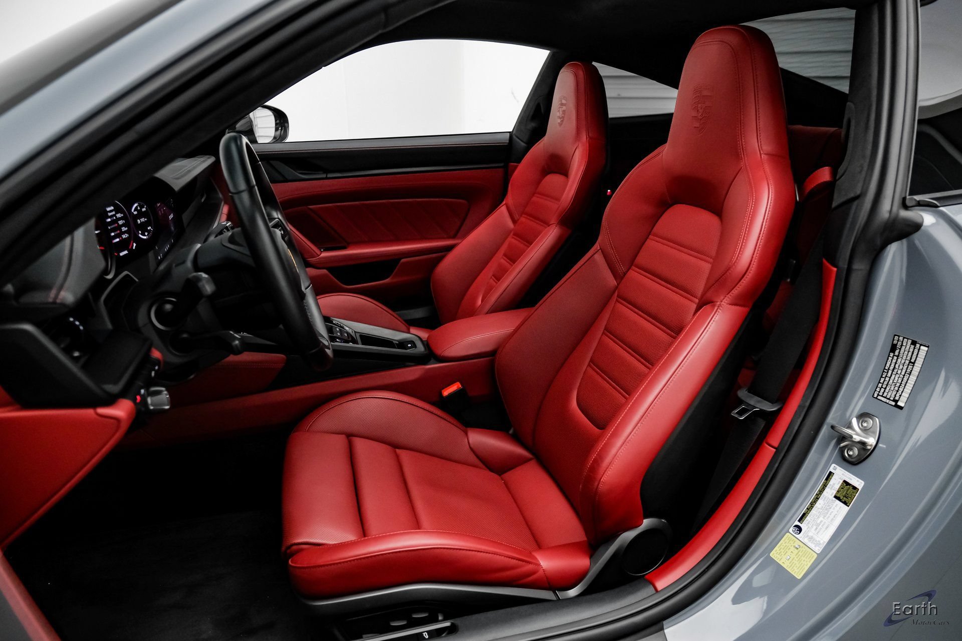 2024 Porsche 911 GTS - Photo 36