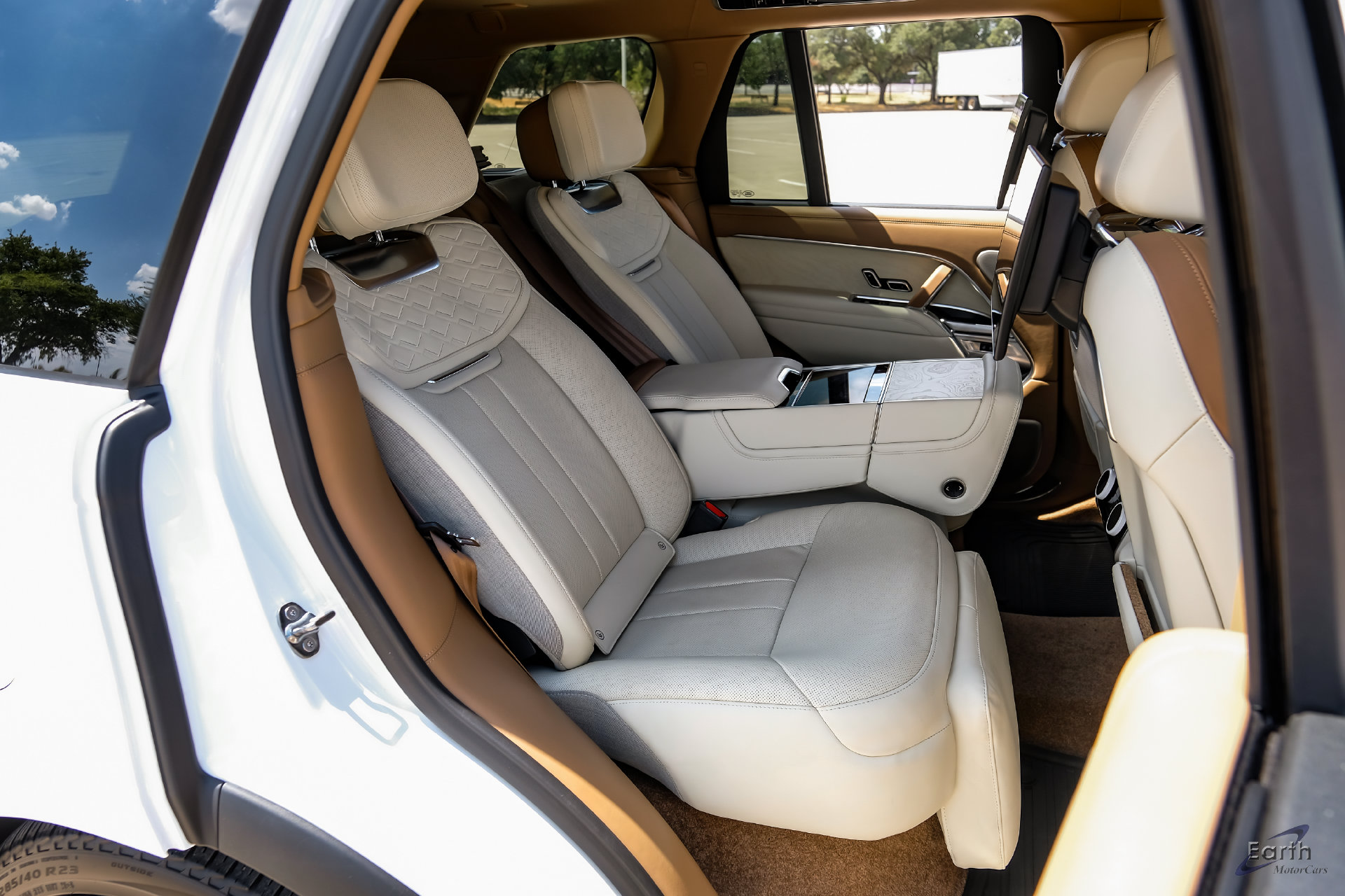 2024 Land Rover Range Rover SV - Photo 56