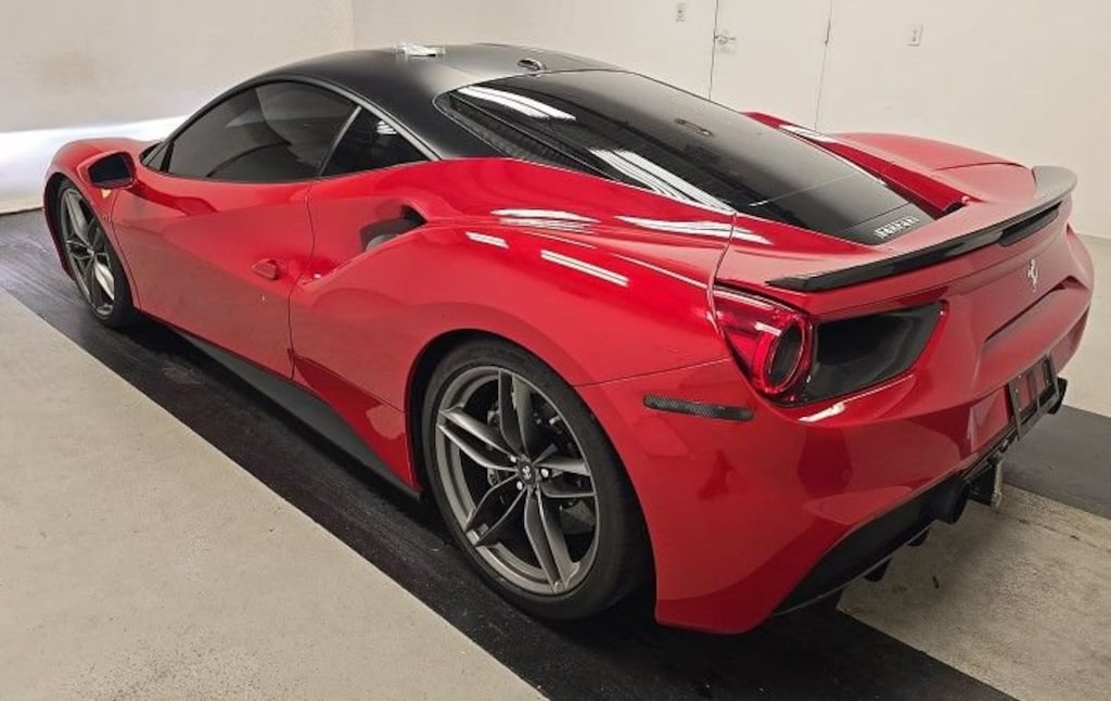 Used 2017 Ferrari 488 GTB Carbon Fiber Driver Zone + LED Carbon Splitter Doo 2D Coupe