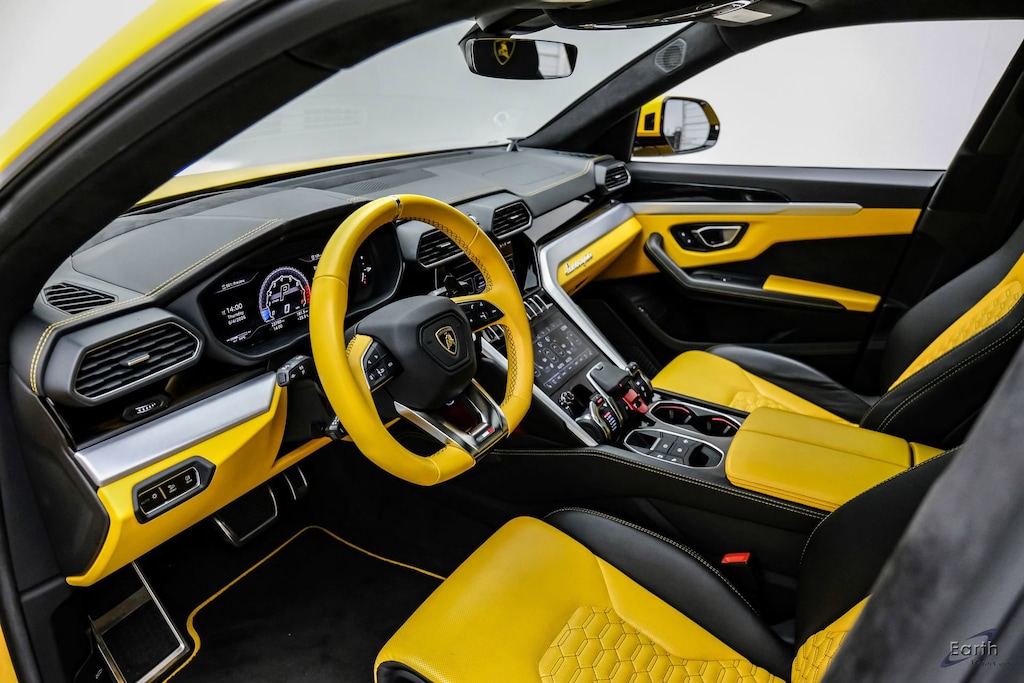Used 2021 Lamborghini Urus 4D Sport Utility