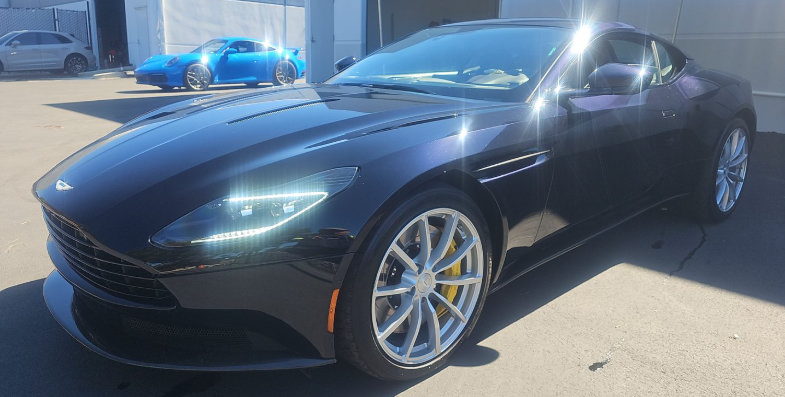 2021 Aston Martin DB11
