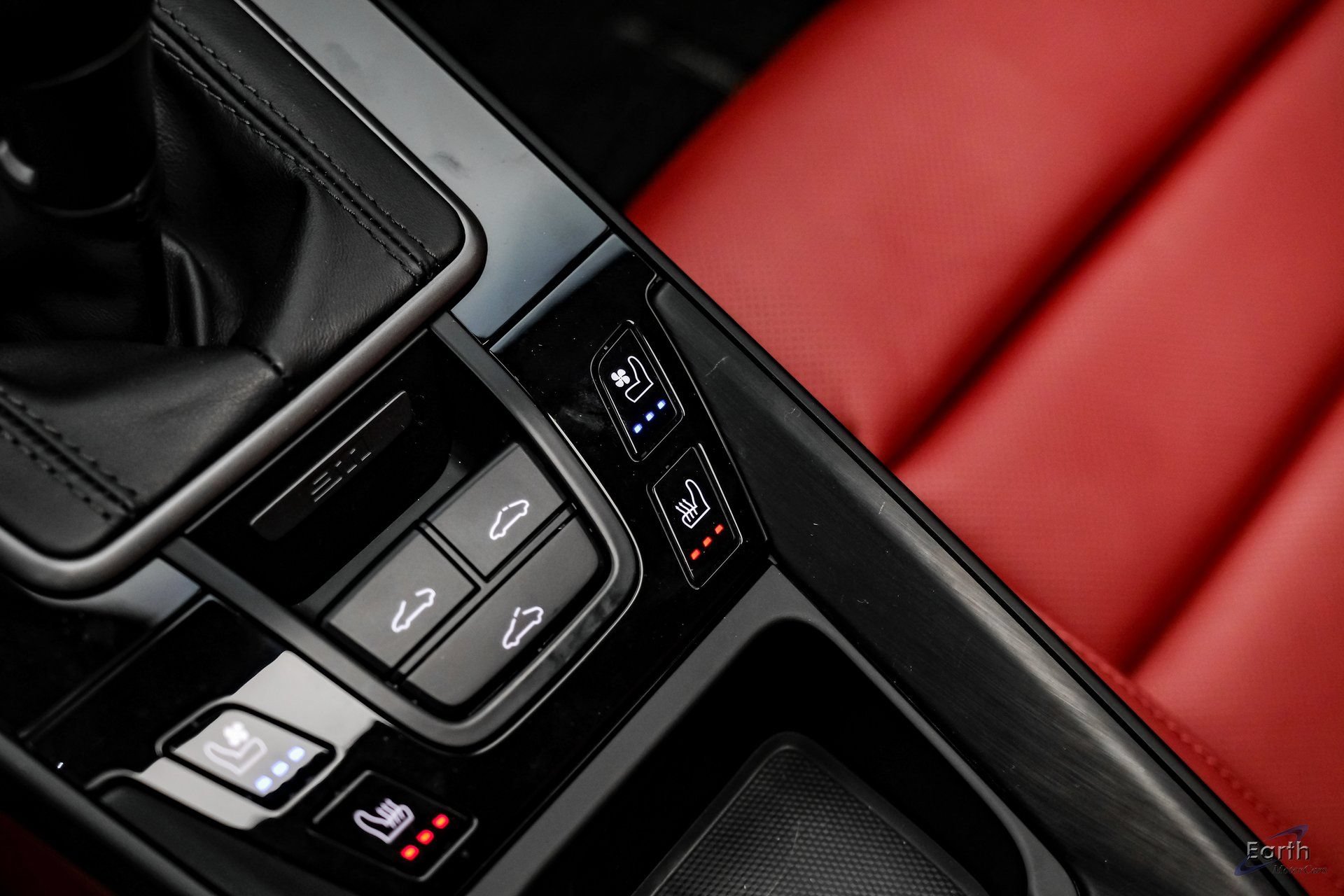 2024 Porsche 911 GTS - Photo 62