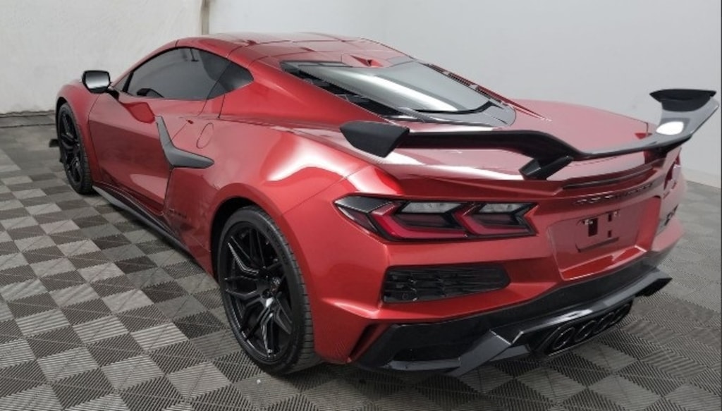 Used 2024 Chevrolet Corvette Z06 3LZ Carbon Aero Package Scrape Armor Grille 2D Coupe