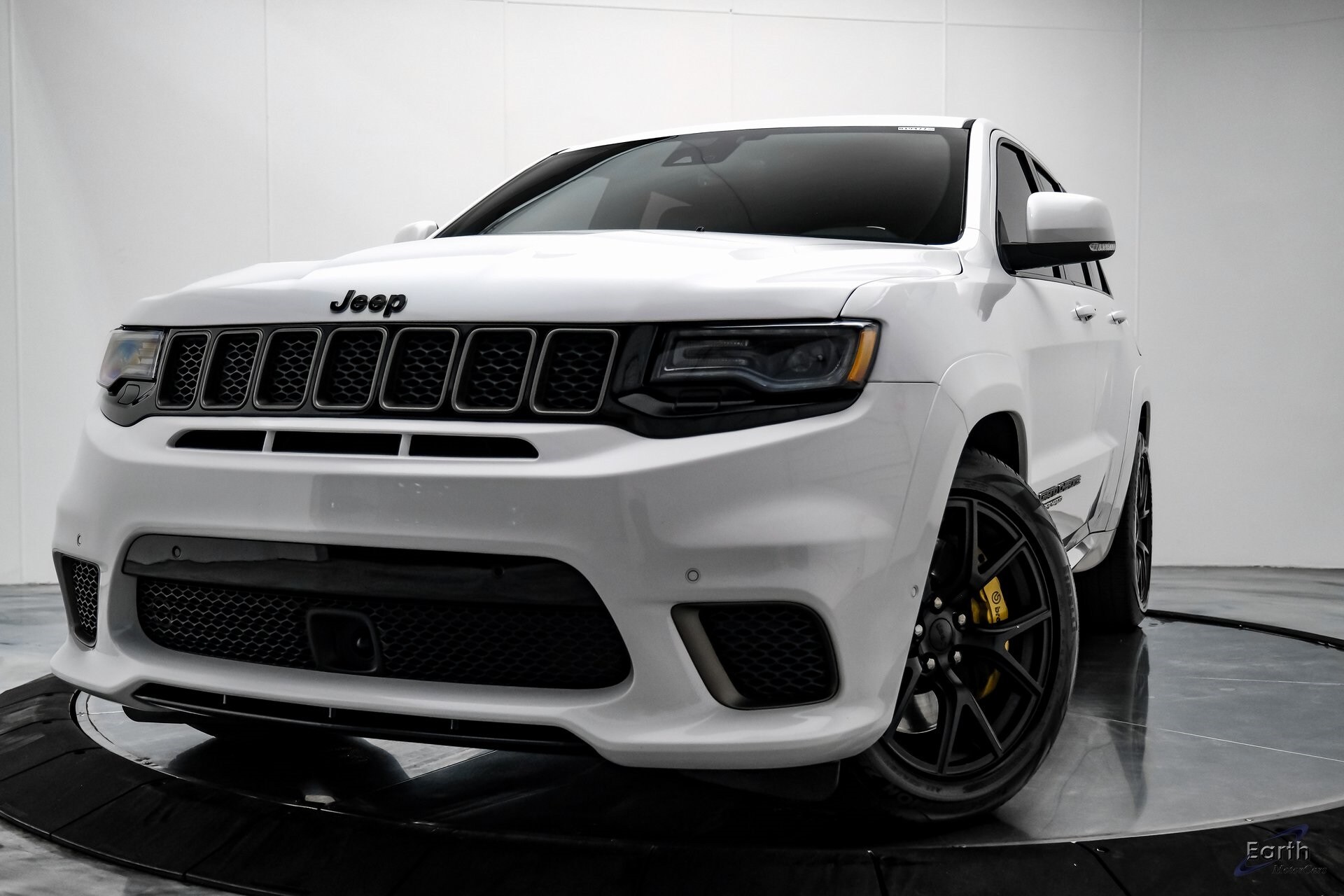 2021 Jeep Grand Cherokee Trackhawk High Sport photo 2