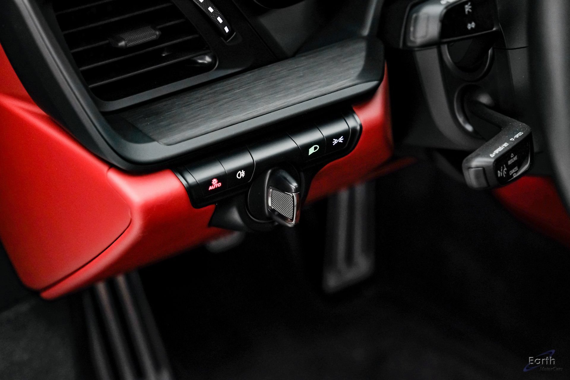 2024 Porsche 911 GTS - Photo 68