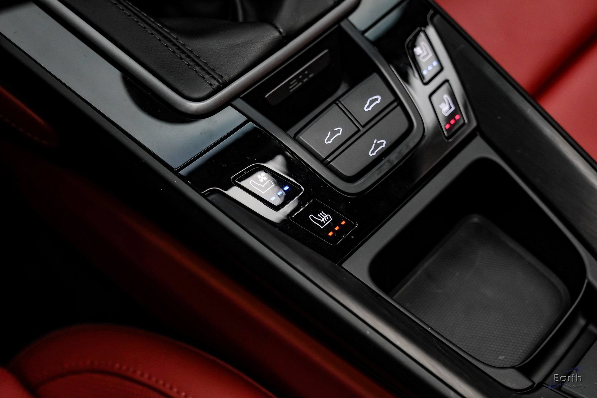 2024 Porsche 911 GTS - Photo 61