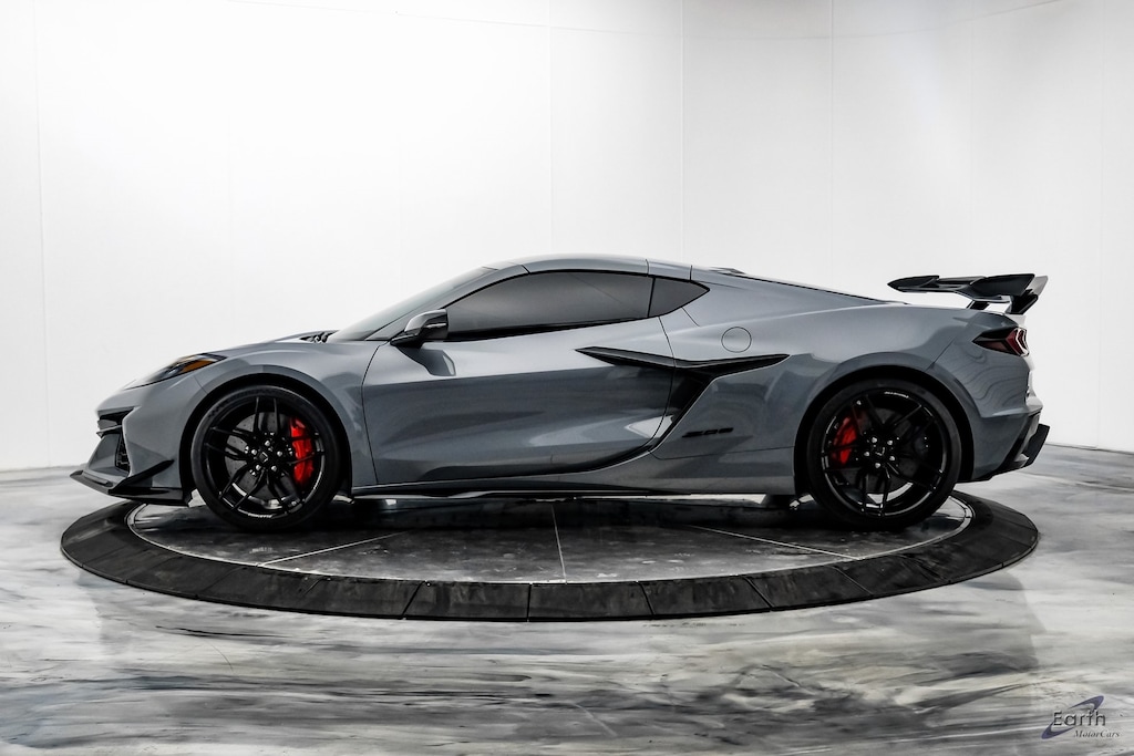 Used 2025 Chevrolet Corvette Z06 3LZ Z07 Ceramic Brakes Carbon Aero Pkg Front L 2D Coupe