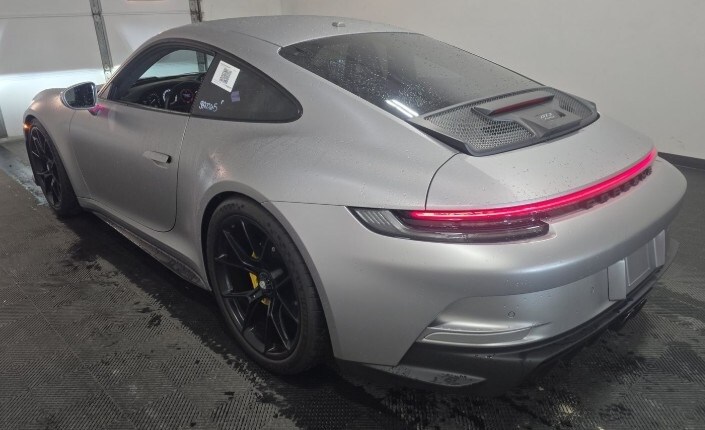 2024 Porsche 911 GT3 Touring Coupe photo 3