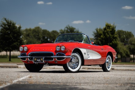 1961 Chevrolet Corvette Convertible Fuel-Injected 283/315 HP V-8 4-Speed Convertible