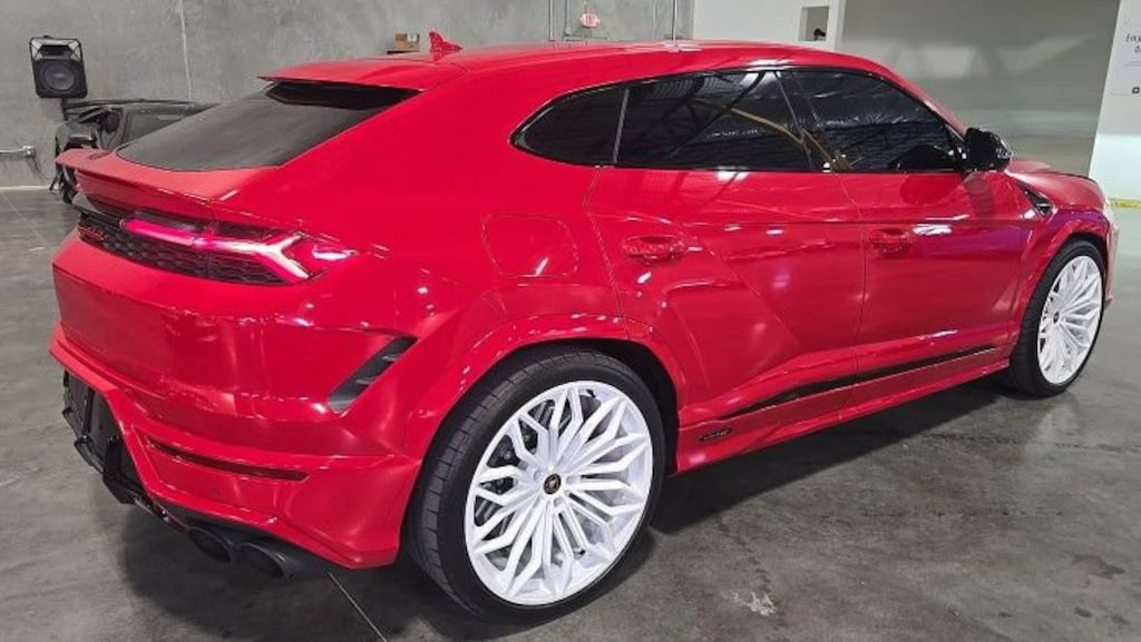 Used 2025 Lamborghini Urus SE Lamborghini Info System Unicolor Heated Leather 4D Sport Utility
