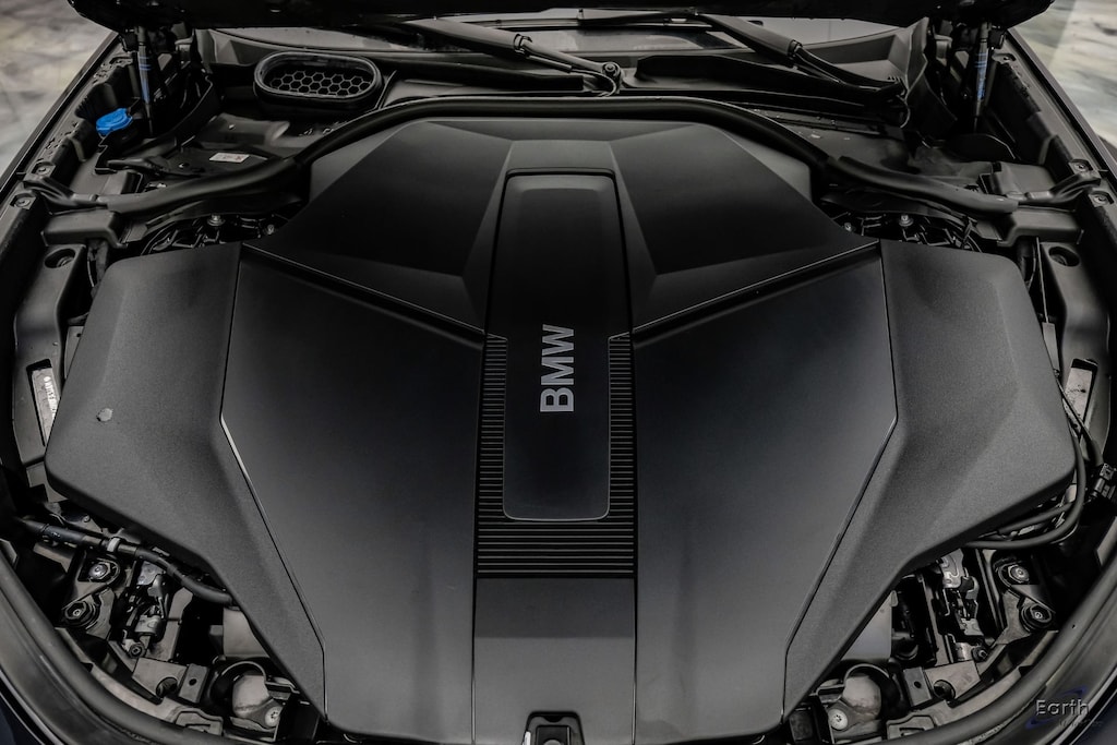 Used 2025 BMW i7 xDrive60 M Sport Premium $135K MSRP 4D Sedan