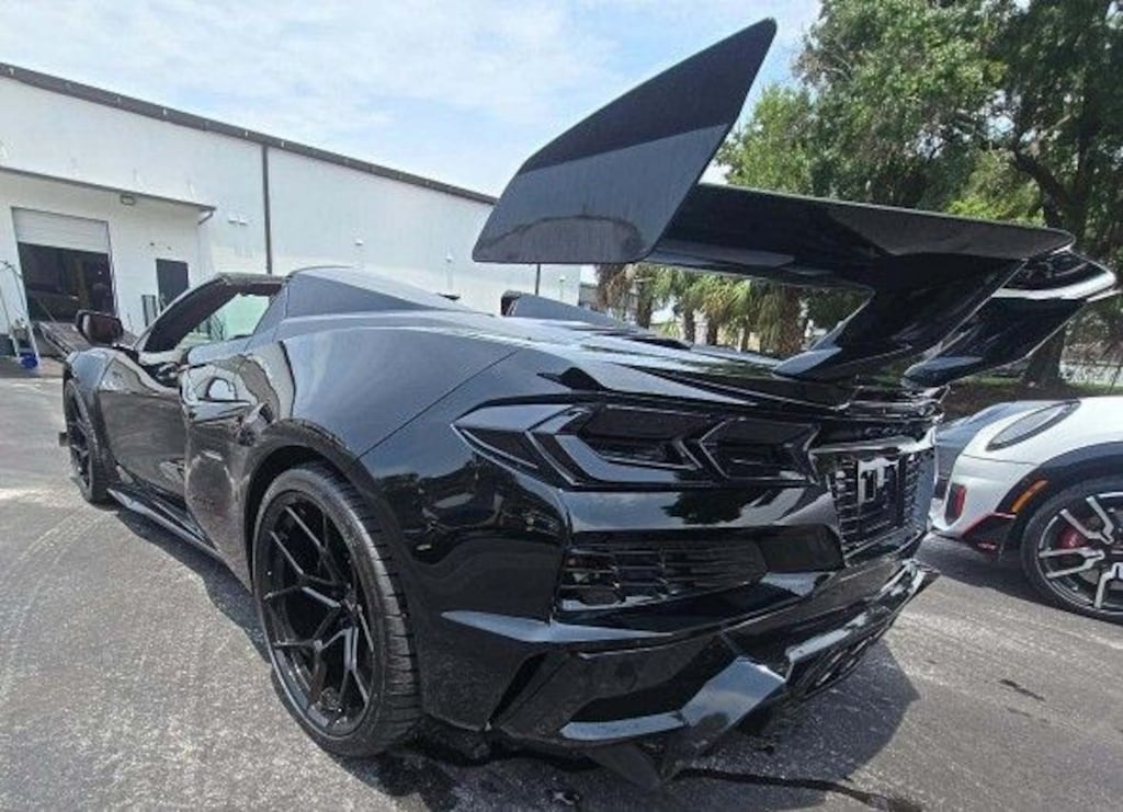 Used 2025 Chevrolet Corvette Z06 3LZ Carbon Aero Package Engine Appearance Pkg Convertible