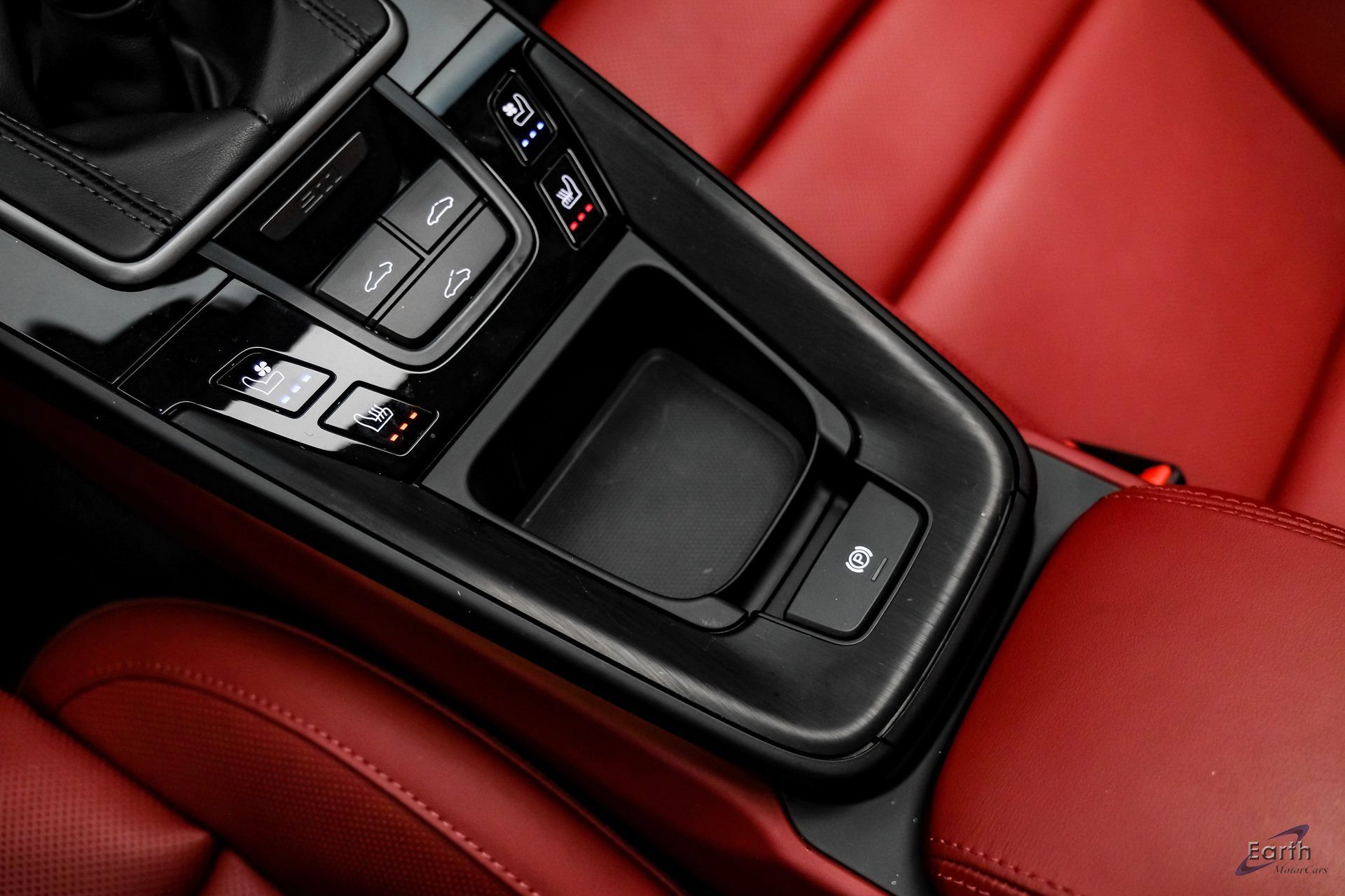 2024 Porsche 911 GTS - Photo 63