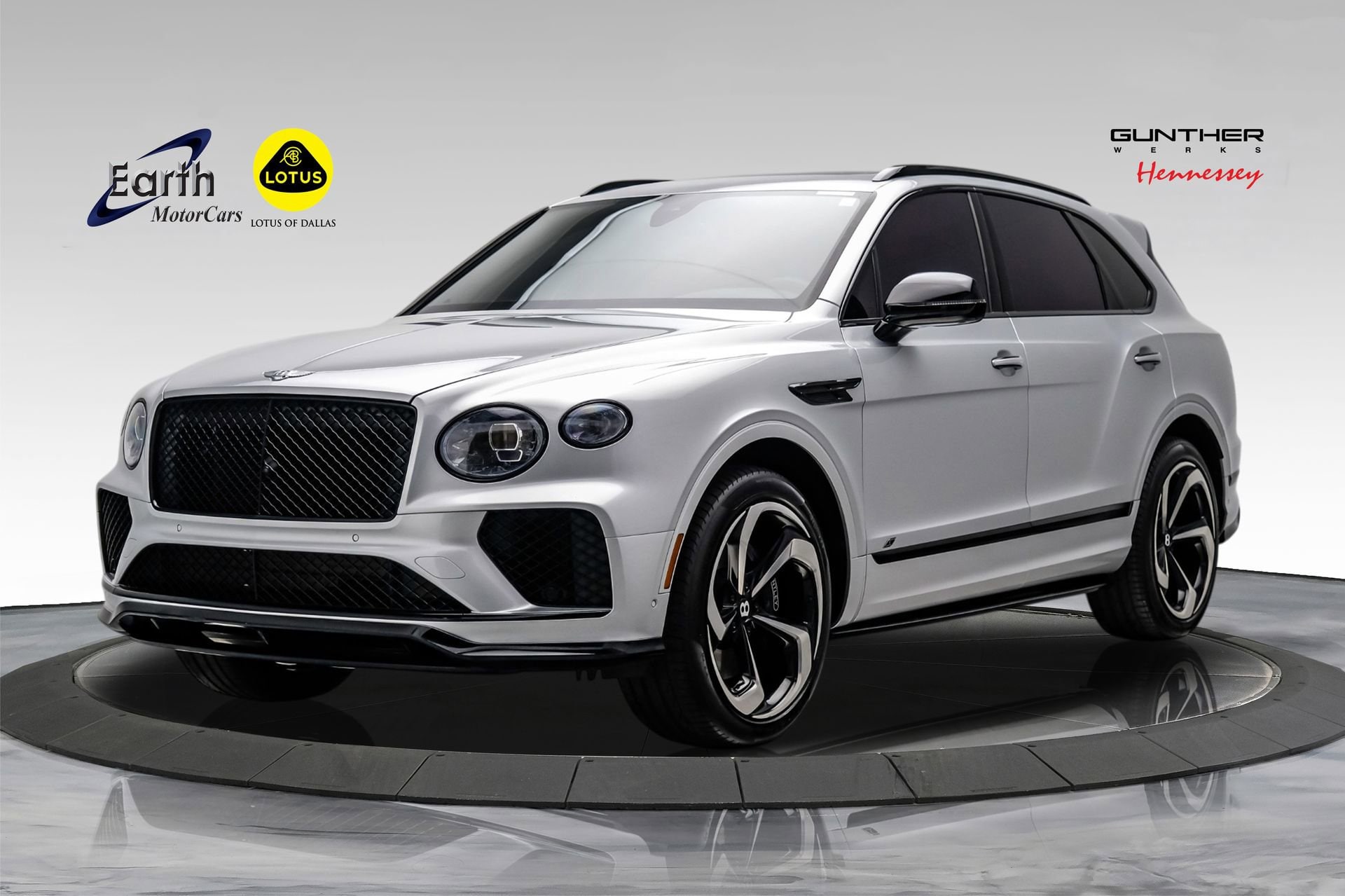 2022 Bentley Bentayga S's photo