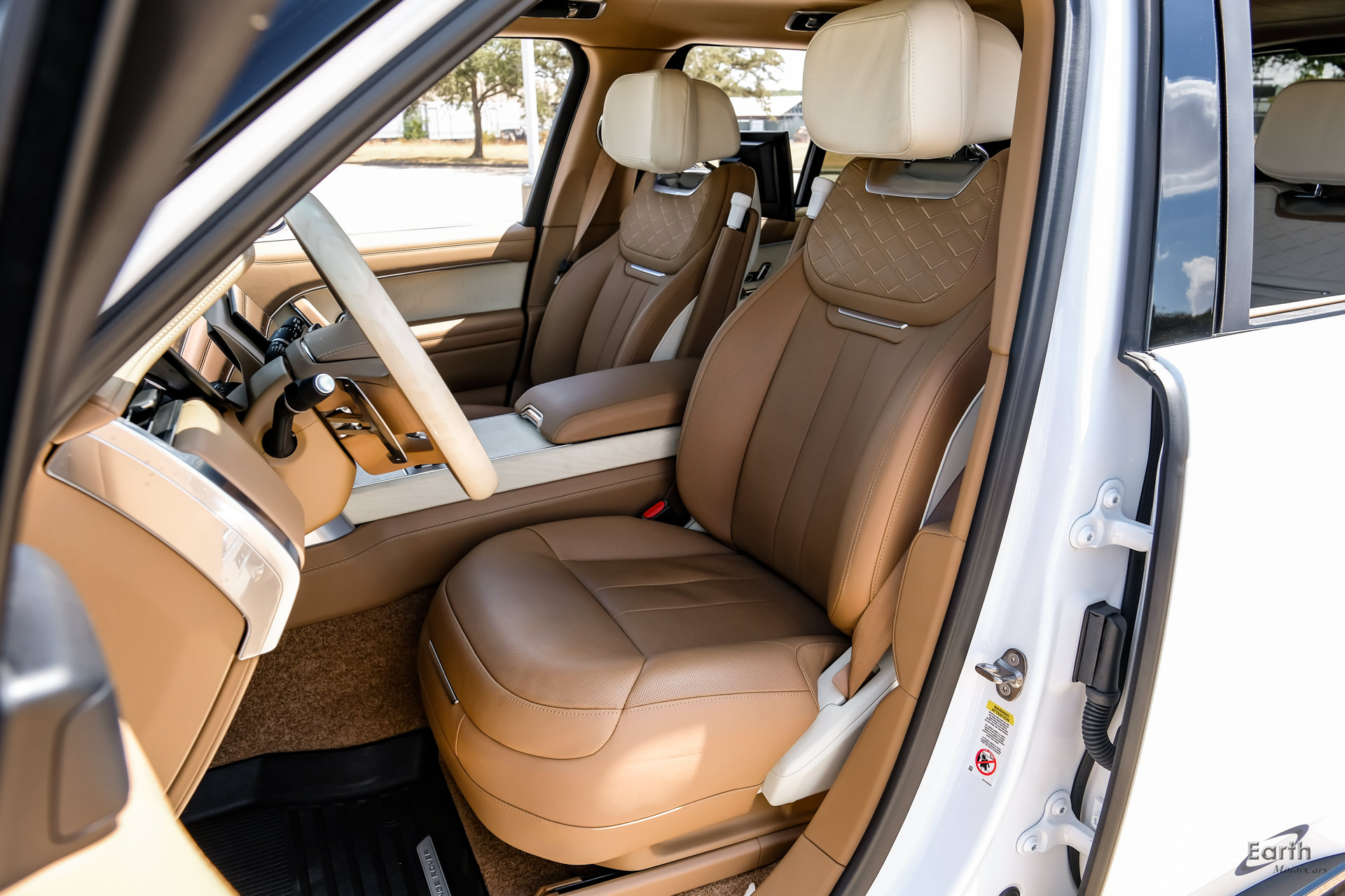 2024 Land Rover Range Rover SV - Photo 26