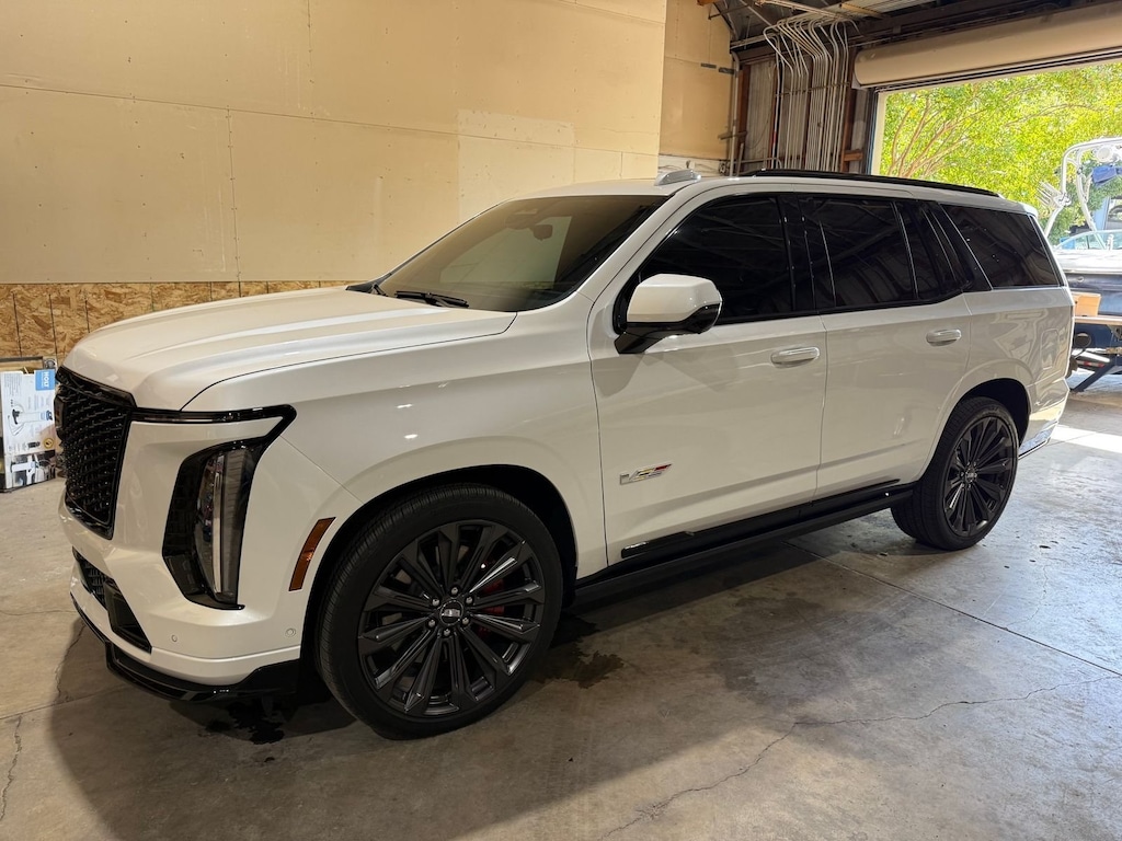 Used 2025 Cadillac Escalade V-Series 682HP Super Cruise Night Vision 55 Curved 4D Sport Utility