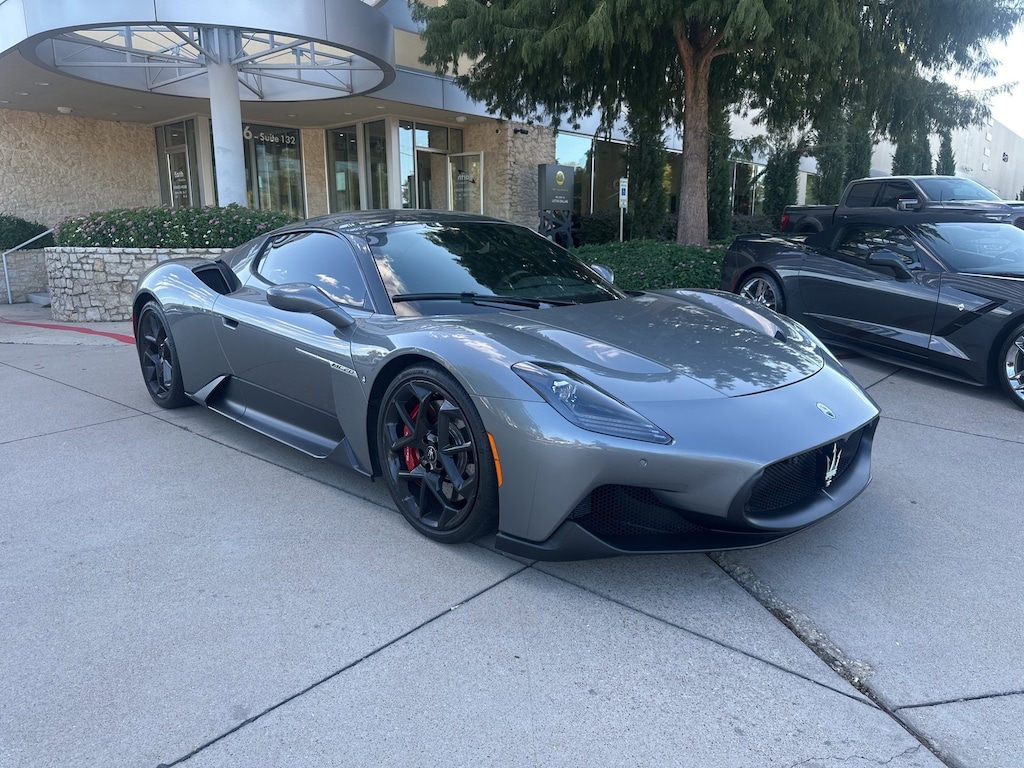 Used 2022 Maserati MC20 Carbon Fiber Roof Carbon Engine Cover Front Lift T 2D Coupe